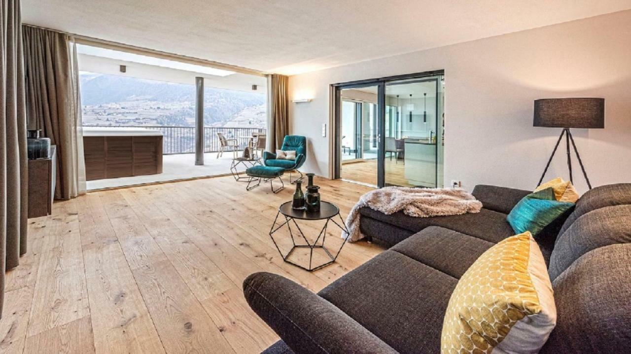 Penthouse Skygarden Leilighet Schenna Eksteriør bilde